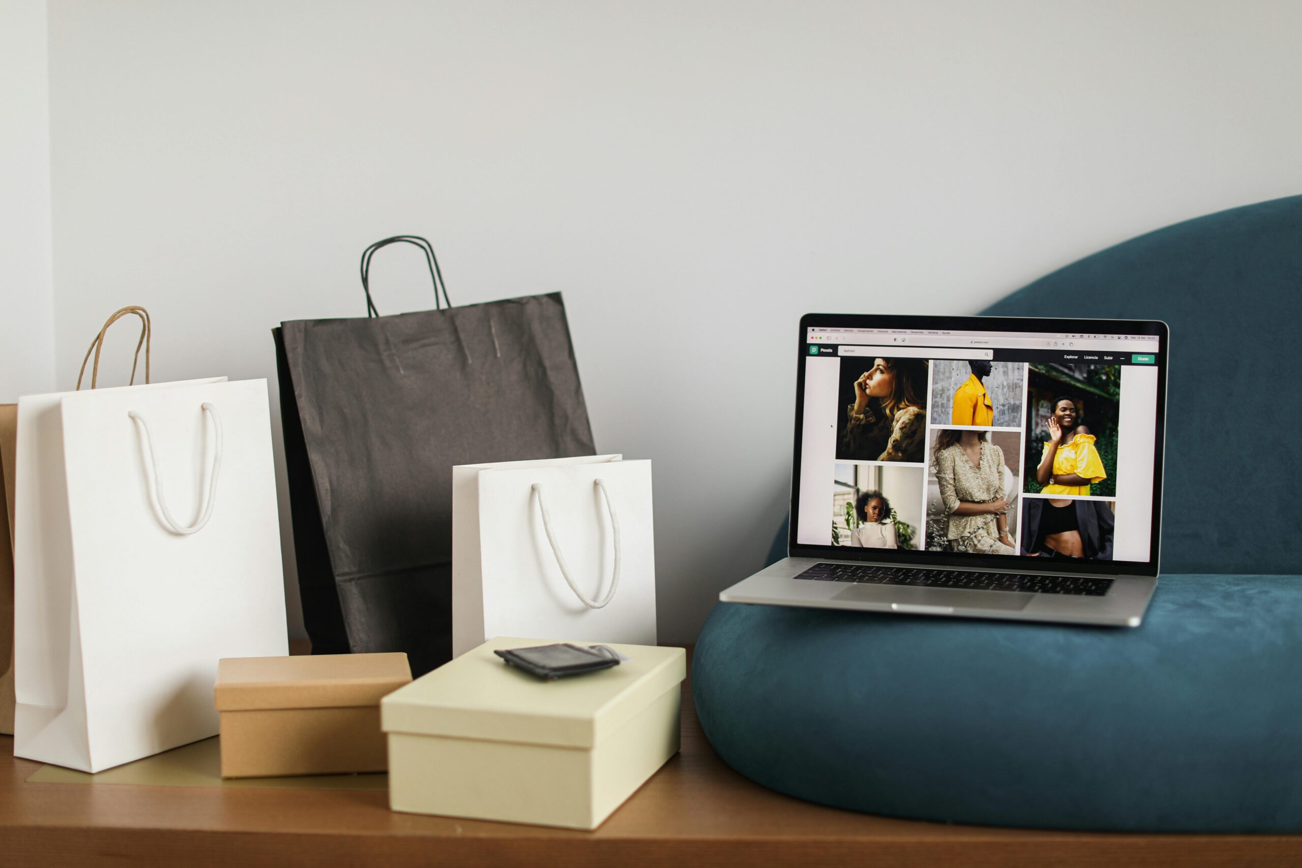 Dropshipping business India 2026 under 50000 online store